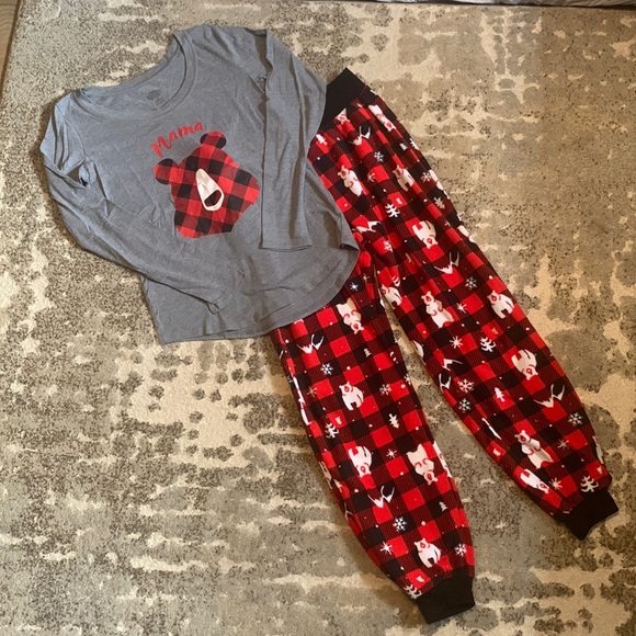 Women’s Mama Bear Christmas Pajamas set - Picture 1 of 8